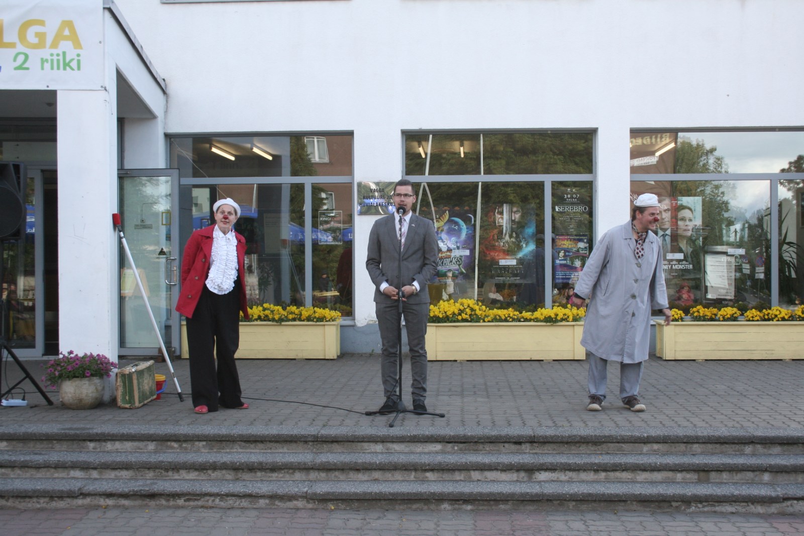 Valga - Valka linnapäevade ja loomeinimeste ühisnäituse avamine